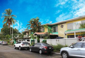 Canal In Hostal allows 18 year olds to book a room