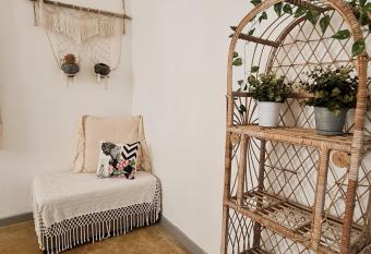 Frida House has rooms with a private hot tub