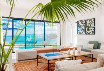 La Demeure allows 18 year olds to book a room