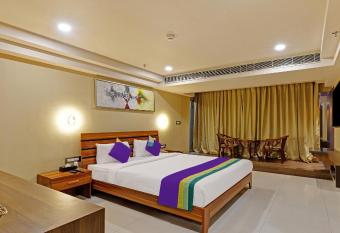 Treebo Tryst Apollo Grand G S Road allows 18 year olds to book a room