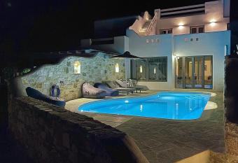 VillaNaxosGR - More than a Naxian beach house has Balcony rooms