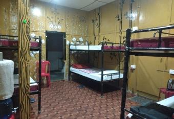 Backpackers Haven allows 18 year olds to book a room