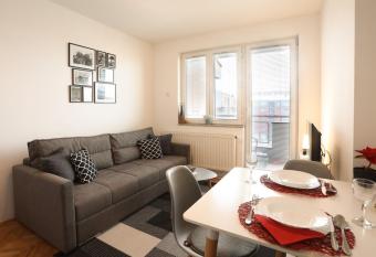 Apartment Igor has Balcony rooms