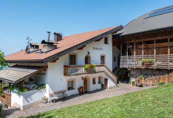 Schildberghof Santner has Balcony rooms