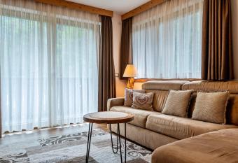 Ciasa Rungg Monte Sella Suite has Balcony rooms