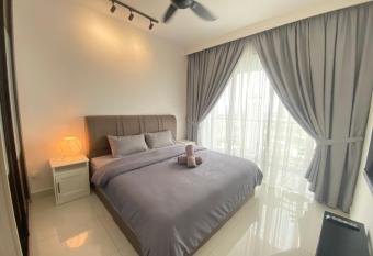 Teega Suites, Puteri Harbour, Iskandar Puteri has Balcony rooms