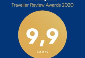 BLACK PEARL EXCLUSIVE APARTMETS VIEW KASKADA has Balcony rooms