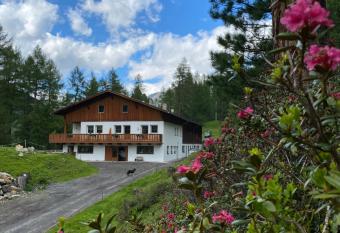Angererhof has Balcony rooms