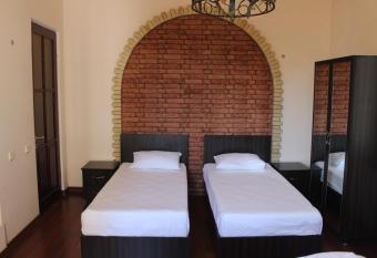 Apartment - Nino allows 18 year olds to book a room