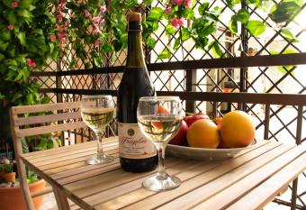 Summer by the sea has Balcony rooms