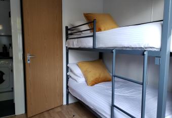 Kingussie Garden Cabins allows 18 year olds to book a room