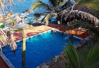 Hotel Luz de Mar   right on the beach has Balcony rooms