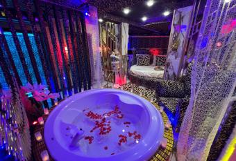 Xcite Hotel Salem allows 18 year olds to book a room