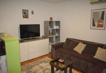 3pko City center apartment has Balcony rooms