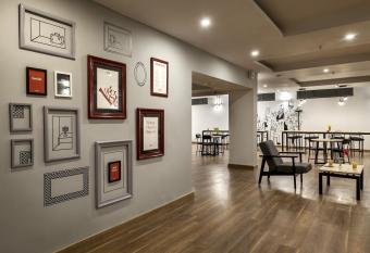 Townhouse 749 The Upper Room Near Pune Airport allows 18 year olds to book a room