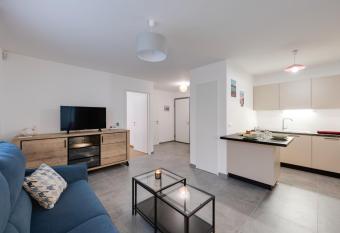 Le Concert - Beautiful appartment with garage for 4 people near beach has Balcony rooms