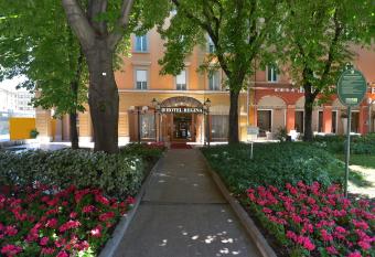 Zanhotel Regina has Balcony rooms