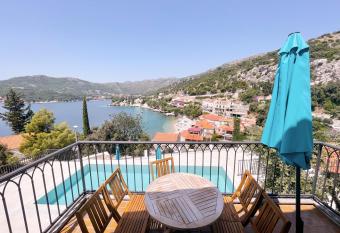 Apartments Villa Marijeta with Free Parking has Balcony rooms
