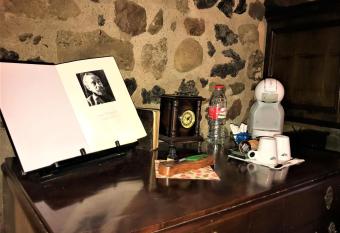 La Casa dels Poetes allows 18 year olds to book a room