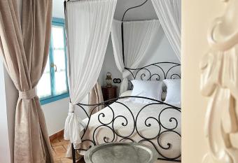 Hotel Servilia has Balcony rooms