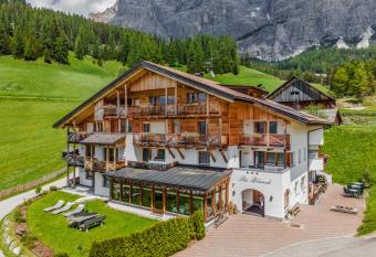 Hotel Ciasa R   Blanch has Balcony rooms