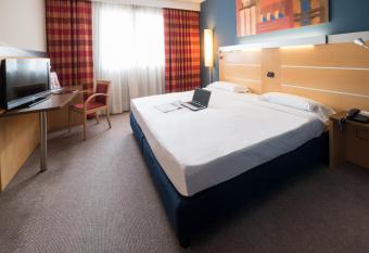 Idea Hotel Torino Mirafiori has Balcony rooms