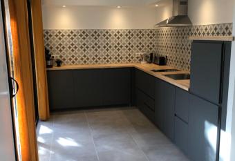 Bel appartement avec piscine chauff  e has Balcony rooms