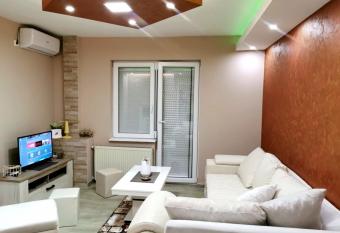 Lux Apartman Krstic has Balcony rooms