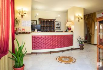 Hotel Alessandro Della Spina has Balcony rooms