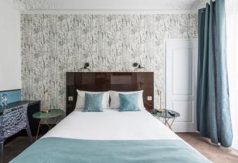 Lennon by Avalon Hotel Paris Gare du Nord has Balcony rooms