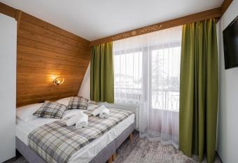 Le  ne Apartamenty has Balcony rooms