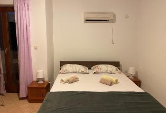 Malinska city center ROOM for 2 has Balcony rooms