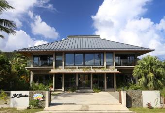 Sol Sanctum - Boutique Wellness Hotel allows 18 year olds to book a room