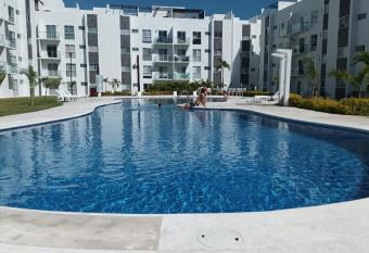 Departamento en Acapulco Diamante has Balcony rooms