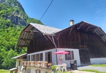 La Ferme De Fernand has Balcony rooms