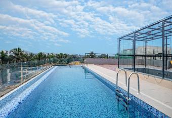 Super OYO Townhouse OAK Hillside Aqua allows 18 year olds to book a room