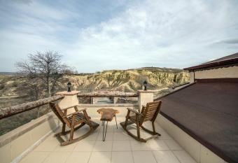 Villa Sinasos has Balcony rooms