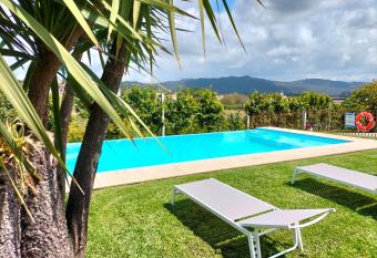 Quinta de Castelh  o allows 18 year olds to book a room