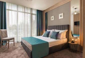 Green Luxury Apartments has Balcony rooms