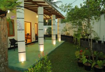 Villa Green Heaven Hikkaduwa allows 18 year olds to book a room
