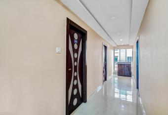 OYO Hotel Green View allows 18 year olds to book a room