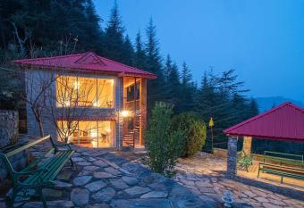 StayVista at Walnut Lodge w Plunge Pool has Balcony rooms