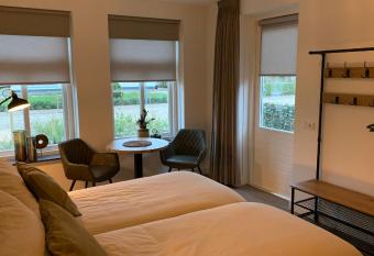 De Logeerkamer Gapinge has Balcony rooms