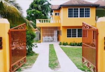 Coconut Palm Getaway 2-Bdr has Balcony rooms