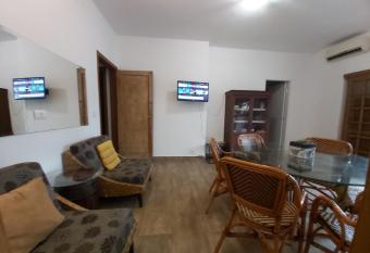 Casa Vila da Sa  de, aconchegante com 2 garagens e 2 quartos has Smoking rooms