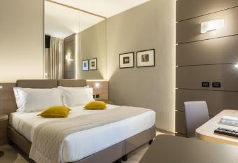 Cardano Hotel Malpensa allows 18 year olds to book a room