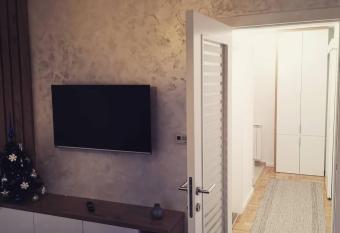 Apartman Casa Lukavica Isto  no Sarajevo has Balcony rooms