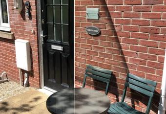 Abbotsleigh Rest - close to Glastonbury Abbey allows 18 year olds to book a room