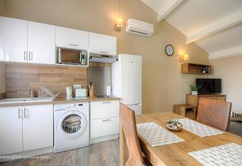 Villa Riviera allows 18 year olds to book a room