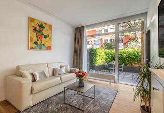 Lake Modern Suites - Free Parking has Balcony rooms